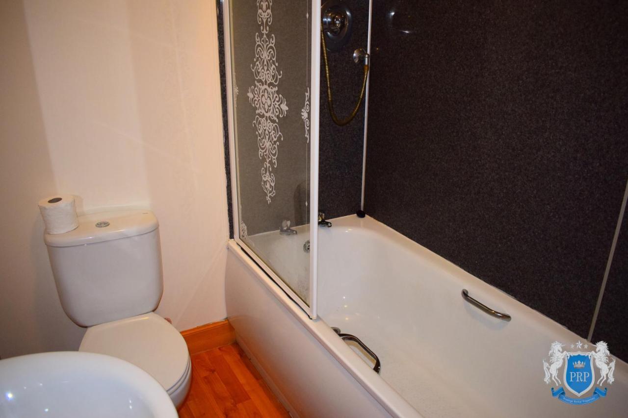 Two Bedroom Town Centre Apartment إلجين المظهر الخارجي الصورة
